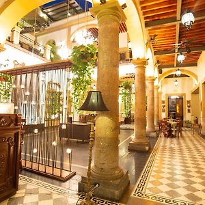 Casa Pedro Loza